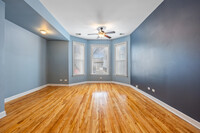 127 S Oakley Blvd, Unit 1 in Chicago, IL - Building Photo - Building Photo