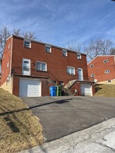 3052 Canbet Dr in Castle Shannon, PA - Building Photo - Building Photo