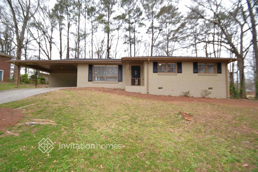 6038 Pine Terrace Dr in Austell, GA - Building Photo