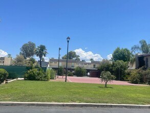 1509 E Prince Rd in Tucson, AZ - Building Photo - Building Photo