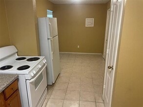 908 N Zang Blvd in Dallas, TX - Building Photo - Building Photo