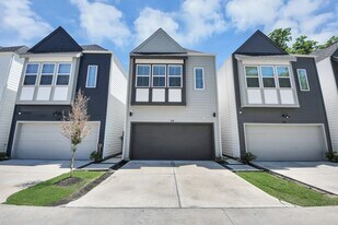 318 Neyland St in Houston, TX - Building Photo