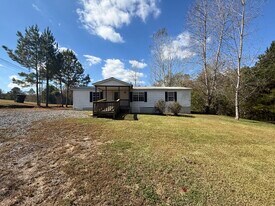1025 Union Hill Church Rd in Falkville, AL - Building Photo