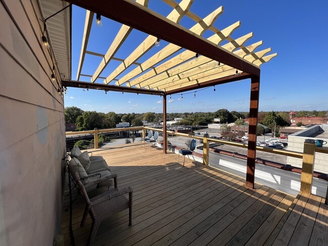 121 N Main St in Anderson, SC - Building Photo - Building Photo