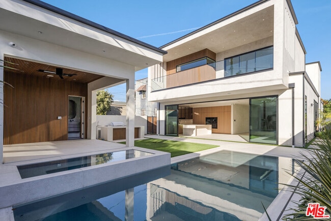 441 Croft Ave in West Hollywood, CA - Building Photo - Building Photo