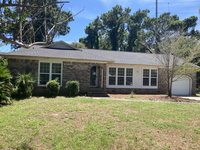 property at 1133 Island View Dr