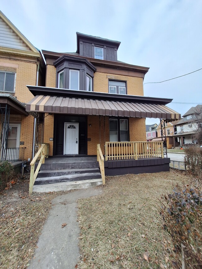 307 S Park St, Unit 1st floor