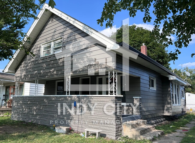 property at 1015 S Sheffield Ave