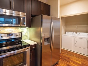 Block 334 Apartments in Houston, TX - Building Photo - Building Photo