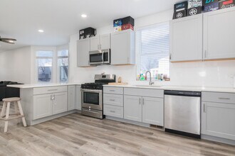 4055 Prairie Ave in Schiller Park, IL - Building Photo - Building Photo