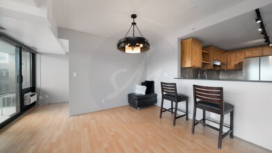 417 E Kiowa St in Colorado Springs, CO - Foto de edificio - Building Photo