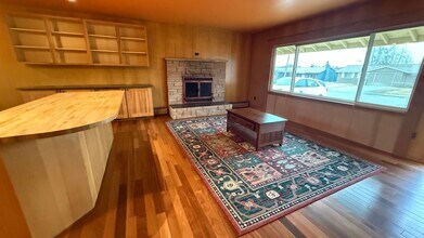 1353 M St in Anchorage, AK - Building Photo - Building Photo