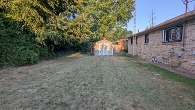 1310 Dunkeith Dr NW in Canton, OH - Building Photo - Building Photo