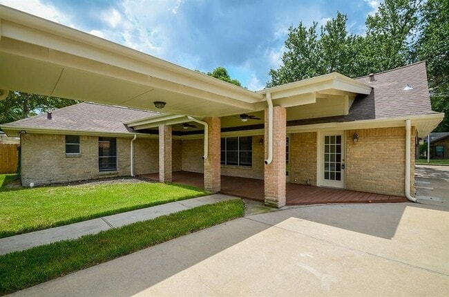 6014 Lattimer Dr in Houston, TX - Building Photo - Building Photo