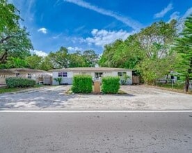 1350 NE 149th St in Miami, FL - Building Photo - Building Photo
