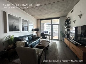 5430 N Sheridan Rd in Chicago, IL - Building Photo - Building Photo