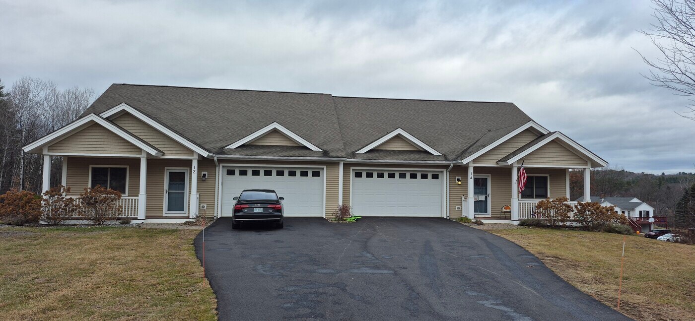 61 Laconia Rd in Tilton, NH - Building Photo