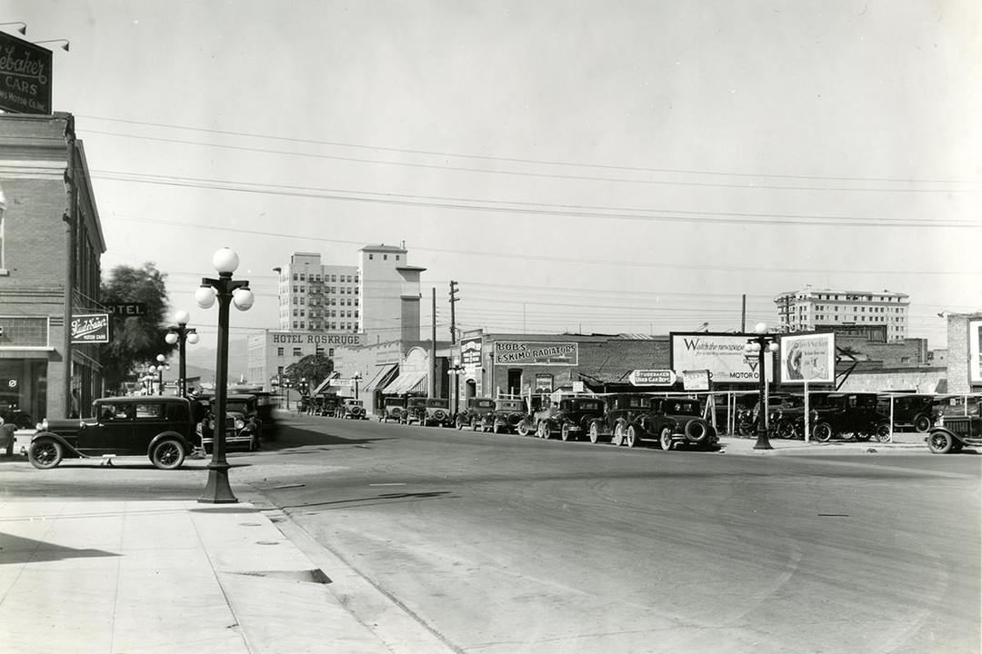 The Julian Drew in Tucson, AZ - Building Photo