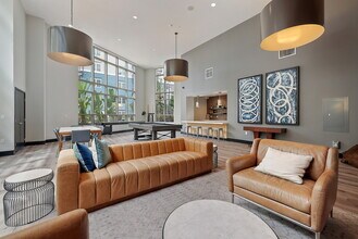 Connolly Station in Dublin, CA - Foto de edificio - Building Photo