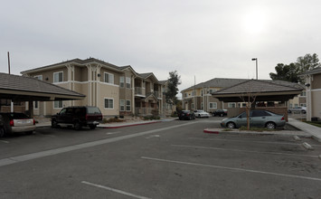 Rodeo Drive Meadows in Victorville, CA - Building Photo - Building Photo