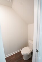 421 Coconut Dr in Bloomingdale, GA - Foto de edificio - Building Photo
