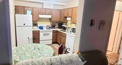 81 Liberty Square Rd, Unit 16B in Boxborough, MA - Foto de edificio - Building Photo