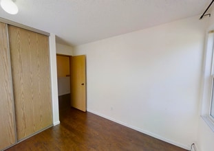 7201-7201 Poplar Dr in Grande Prairie, AB - Building Photo - Building Photo