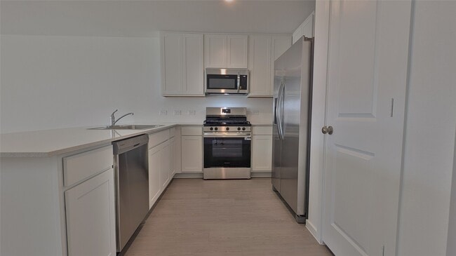 property at 21646 Cottonwood Mdws Trl
