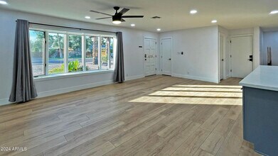 3005 S Fairway Dr in Tempe, AZ - Building Photo - Building Photo