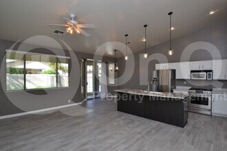 1632 E Bruce Ave in Gilbert, AZ - Building Photo - Building Photo