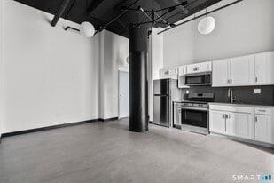 480 Myrtle St in New Britain, CT - Building Photo