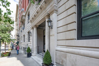 Madison Court in New York, NY - Building Photo - Building Photo