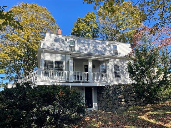 6 Parker Ave in Cohasset, MA - Building Photo - Building Photo
