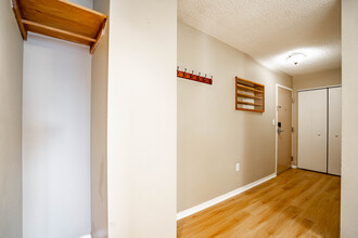 1625 Larimer St, Unit 2607 in Denver, CO - Building Photo - Building Photo