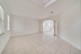 16500 SW 37th St in Miramar, FL - Building Photo - Building Photo