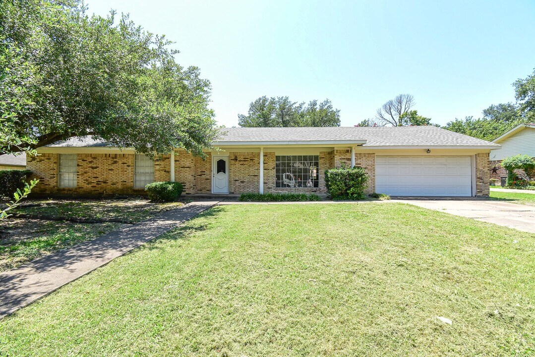 5310 Windy Hill Rd in Greenville, TX - Building Photo