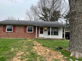 2391 Allen Dr in Lexington, KY - Building Photo