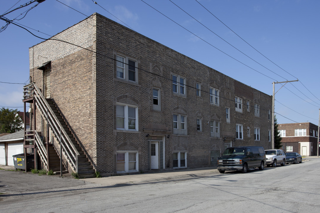 4001 Pulaski St in East Chicago, IN - Building Photo