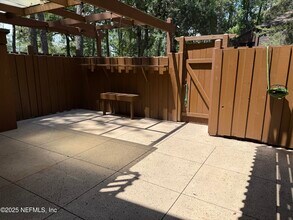 10358 Big Tree Ln in Jacksonville, FL - Building Photo - Building Photo