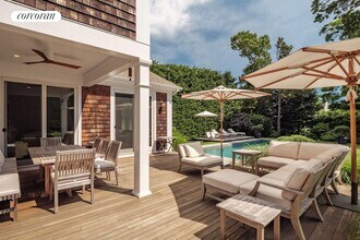 38 Fresh Pond Rd in Sag Harbor, NY - Building Photo - Building Photo