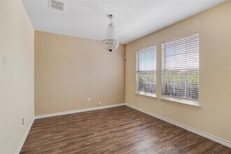 1921 Southridge Ln in Sherman, TX - Foto de edificio - Building Photo