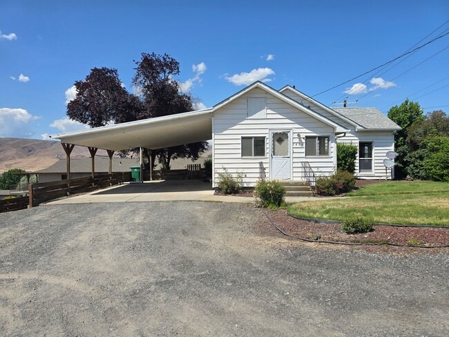 property at 1406 29th St