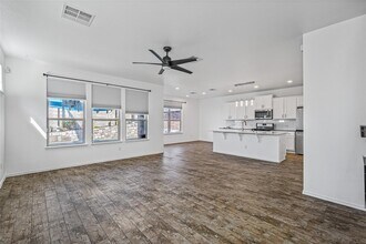 3651 Sandy Brook Dr in Round Rock, TX - Building Photo - Building Photo