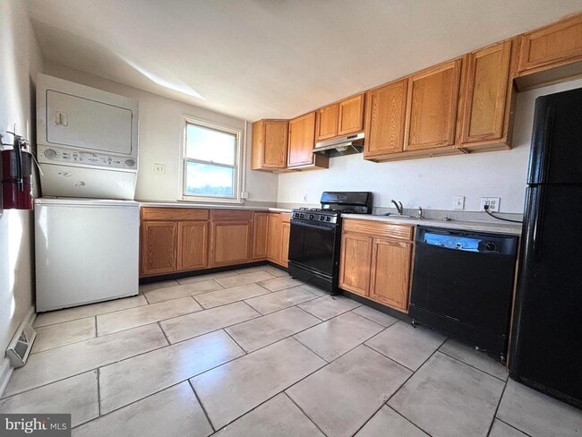 819 Creek Rd in Bellmawr, NJ - Building Photo - Building Photo