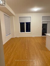 2 Kahshe Ln in Richmond Hill, ON - Building Photo - Building Photo