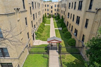 4600 N. Winchester / 1940-54 W. Wilson in Chicago, IL - Building Photo - Building Photo