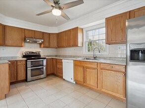 108 Tazewell Rd in Newport News, VA - Building Photo - Building Photo