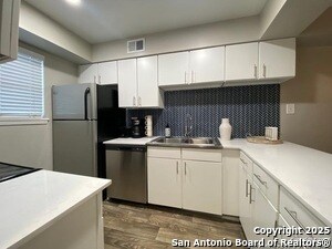 743 Byrnes Dr in San Antonio, TX - Building Photo