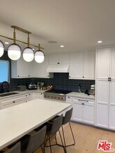 1630 Reeves St in Los Angeles, CA - Building Photo - Building Photo