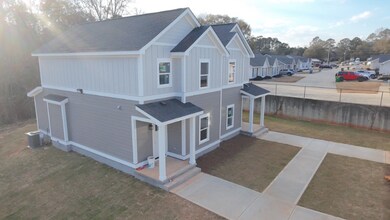 231 Pineneedle Rd in Milledgeville, GA - Building Photo - Building Photo